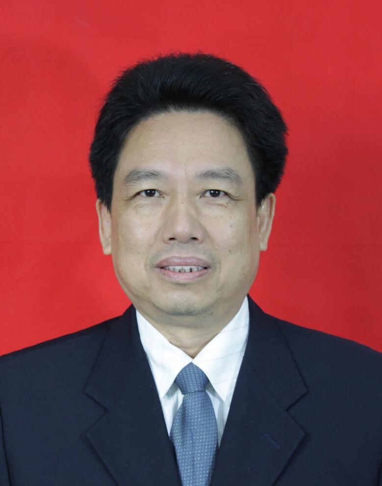 何伟民