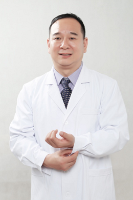李伟