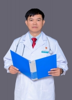 何坚沃