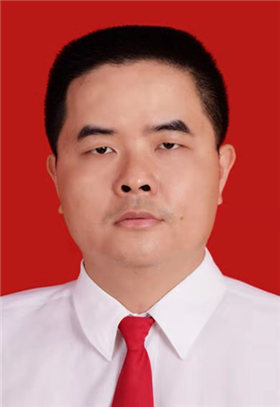 何崇伟