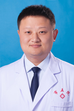 李巍巍