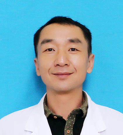 王明