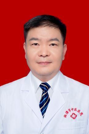 李巍