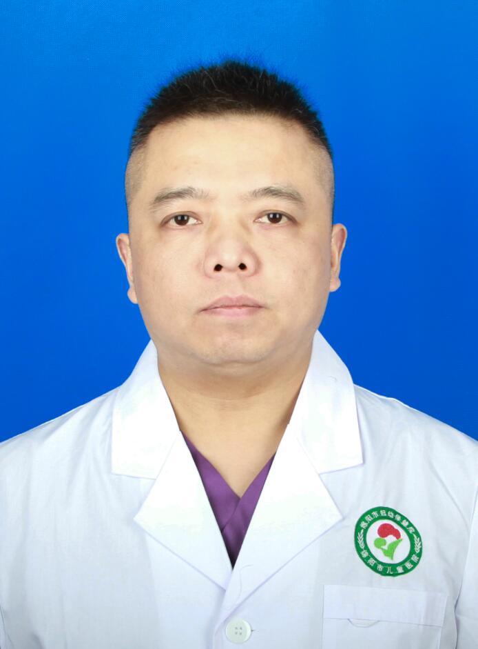 潘珂副主任技师