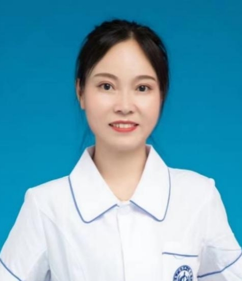 张小英主管护师