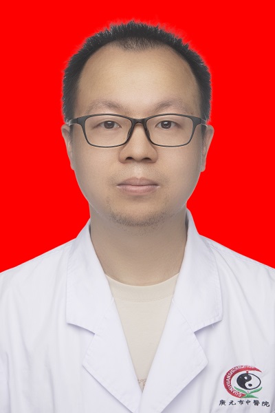 彭华荣副主任医师