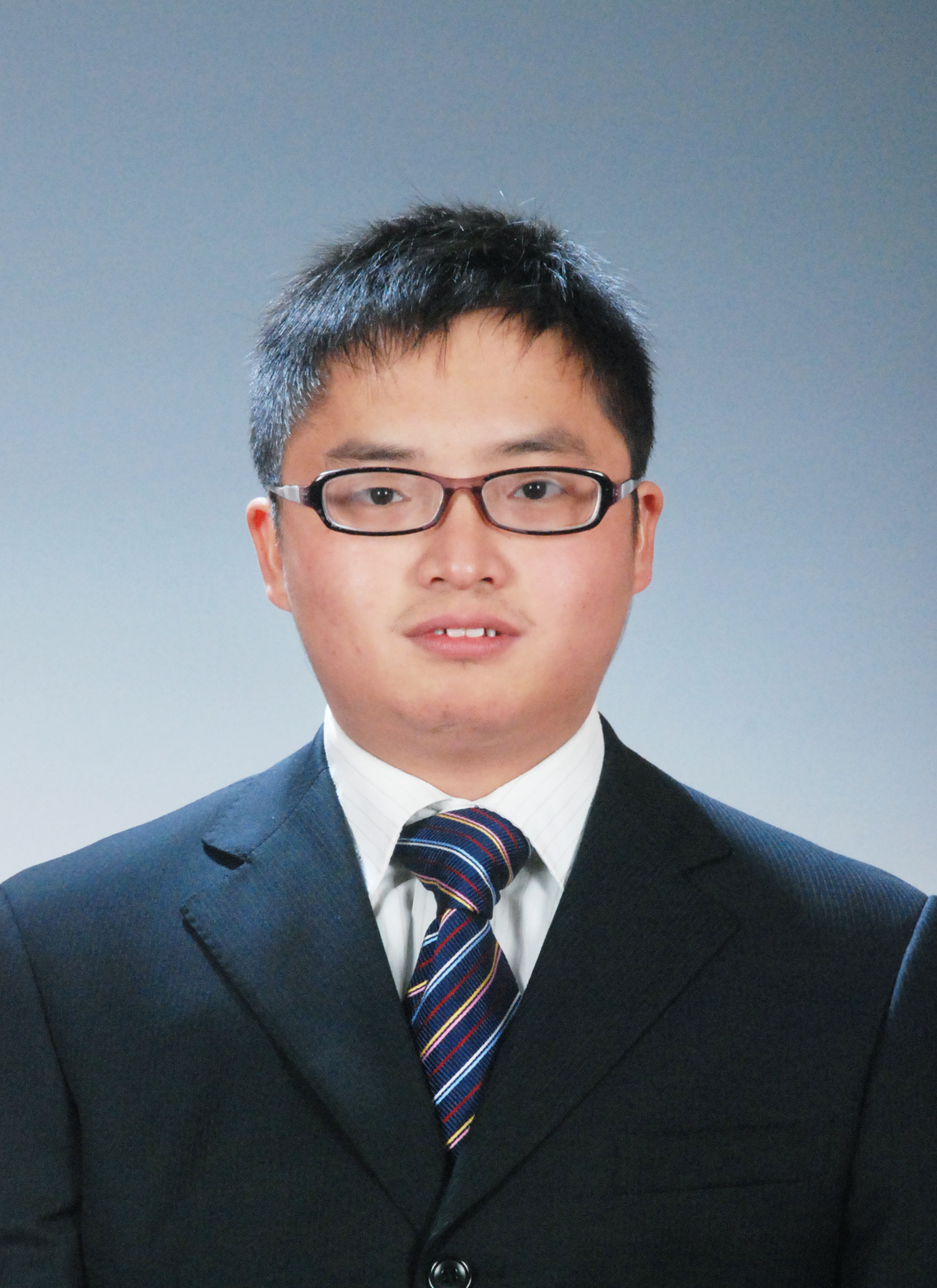 姓&nbsp;名：熊伟