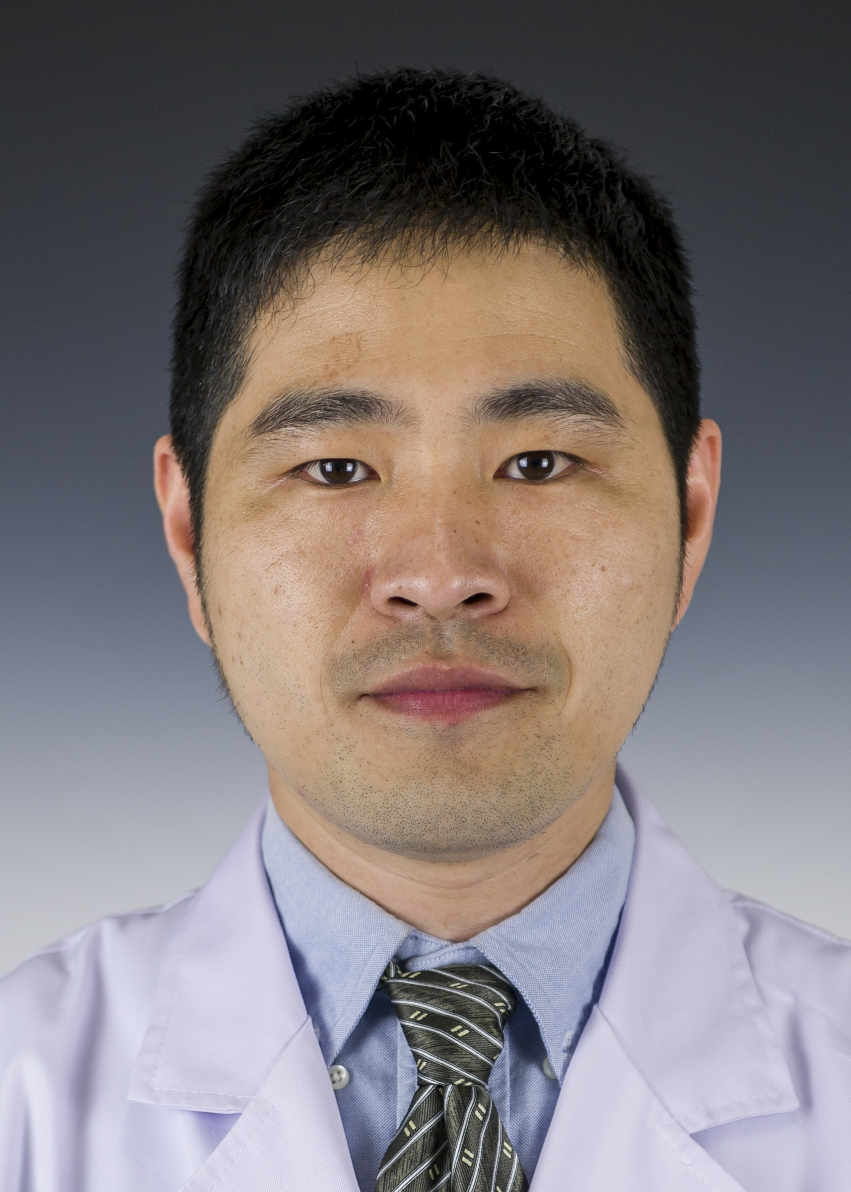 鲍黎明副主任医师