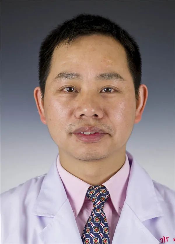徐小雄副主任医师