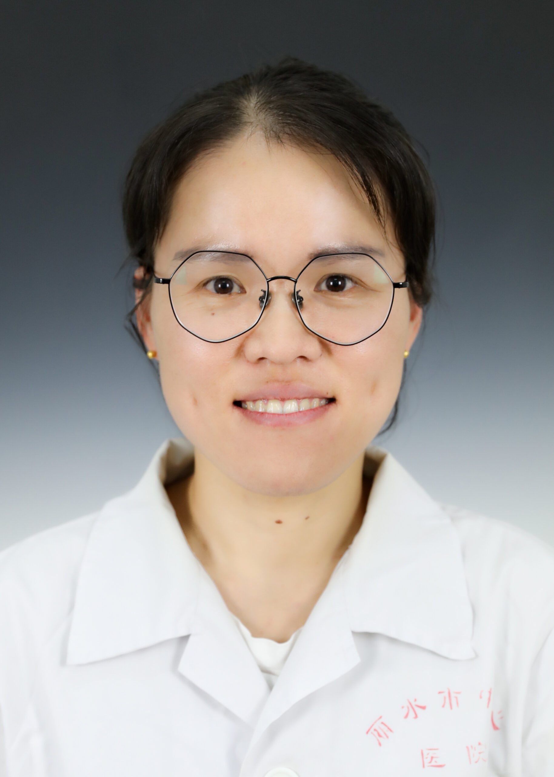 程雪副主任医师