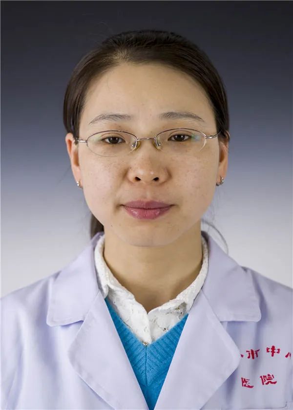 关晓娟副主任中药师
