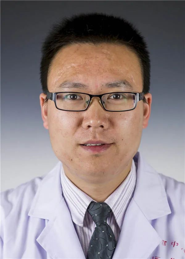 吴伟东副主任医师