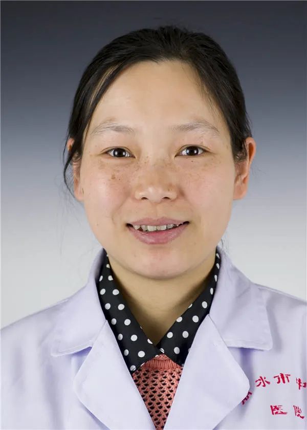 刘素霞副主任技师