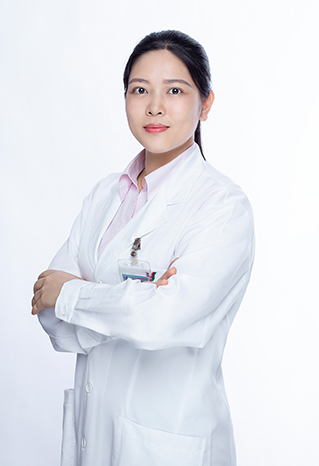 黄丽群