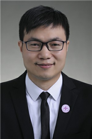 陈四华副主任医师