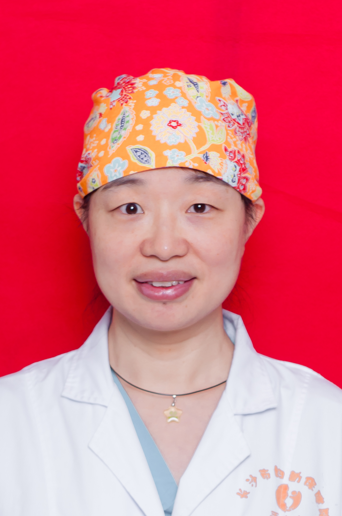 崔哲 副主任医师