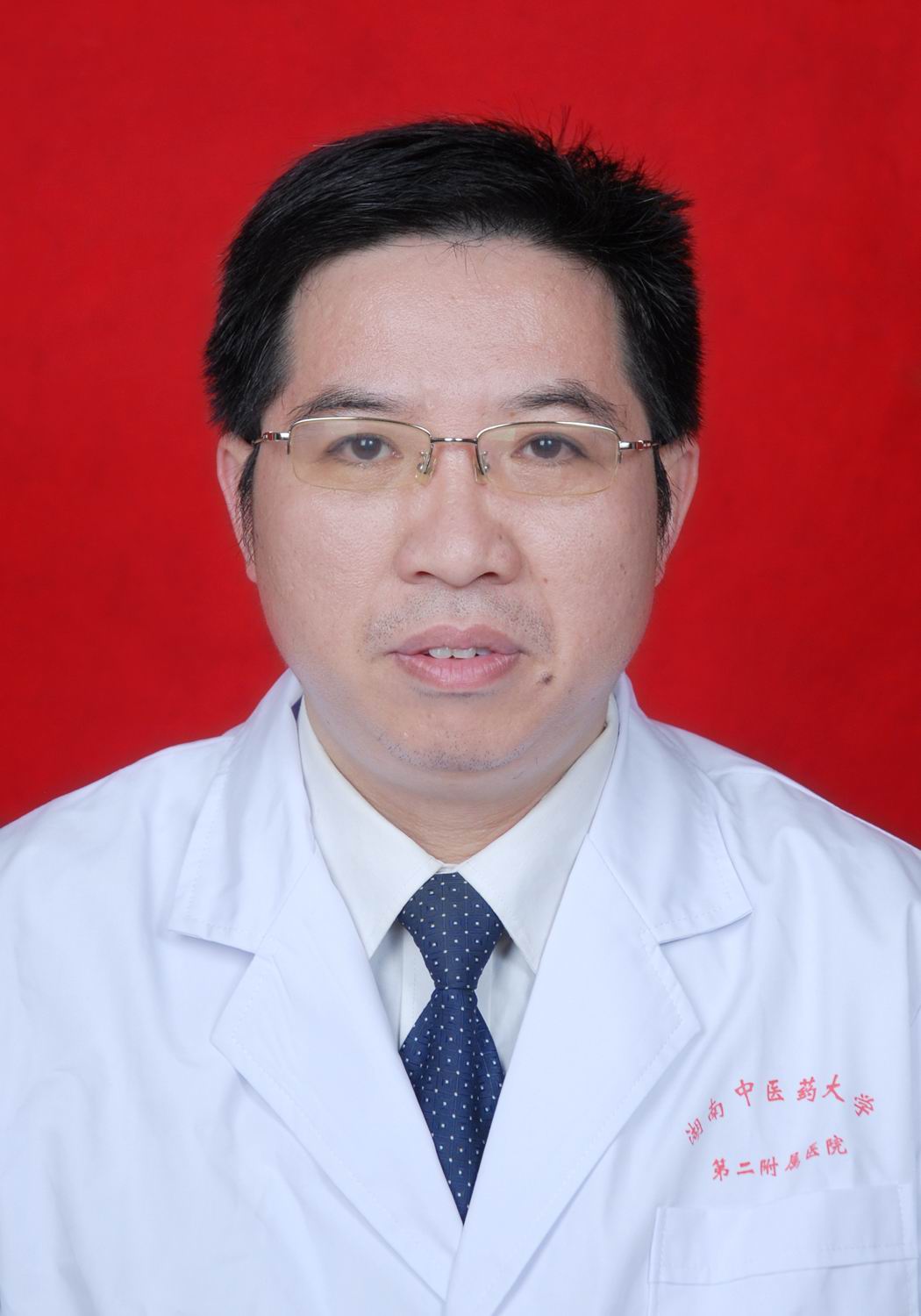 吴利龙【主任医师、教授、硕士研究生导师，眼科主任，医院首届&ldquo;名医&rdquo;】