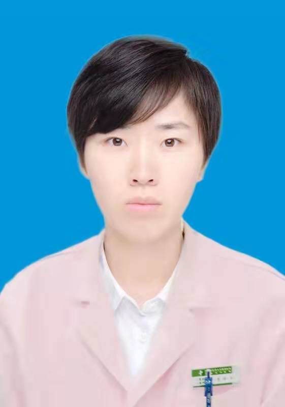 李玮                         职称：医师