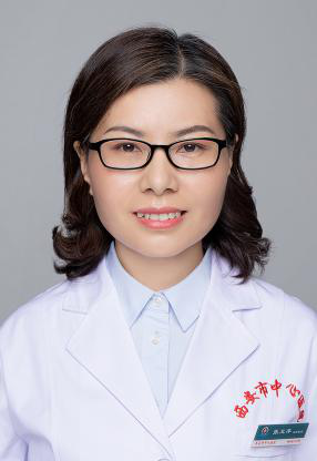 张卫萍 　 职称：主任医师