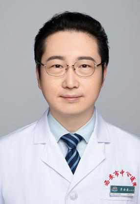 李安泰 　 职称：主任医师