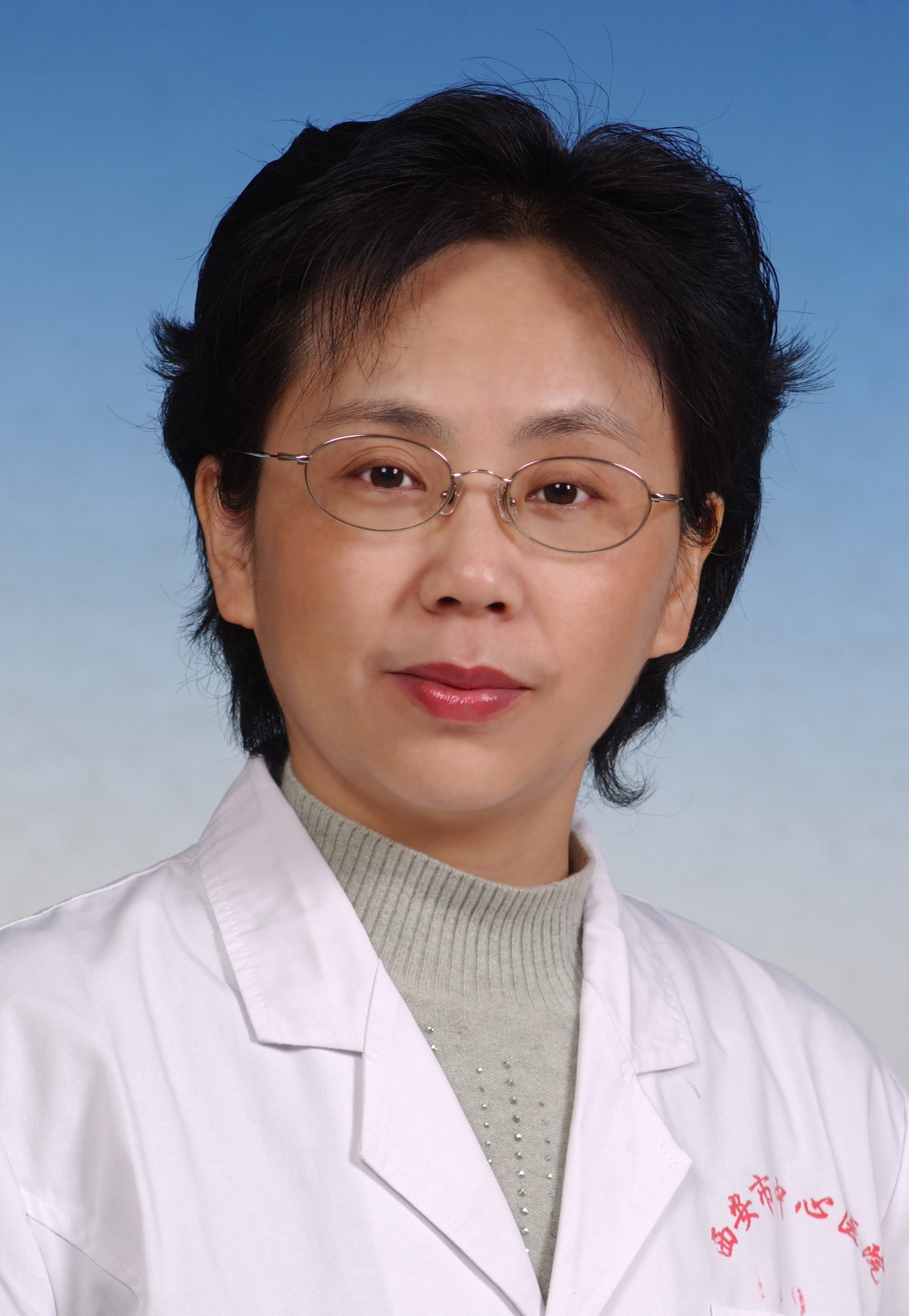 余剑华 　 职称：主任医师