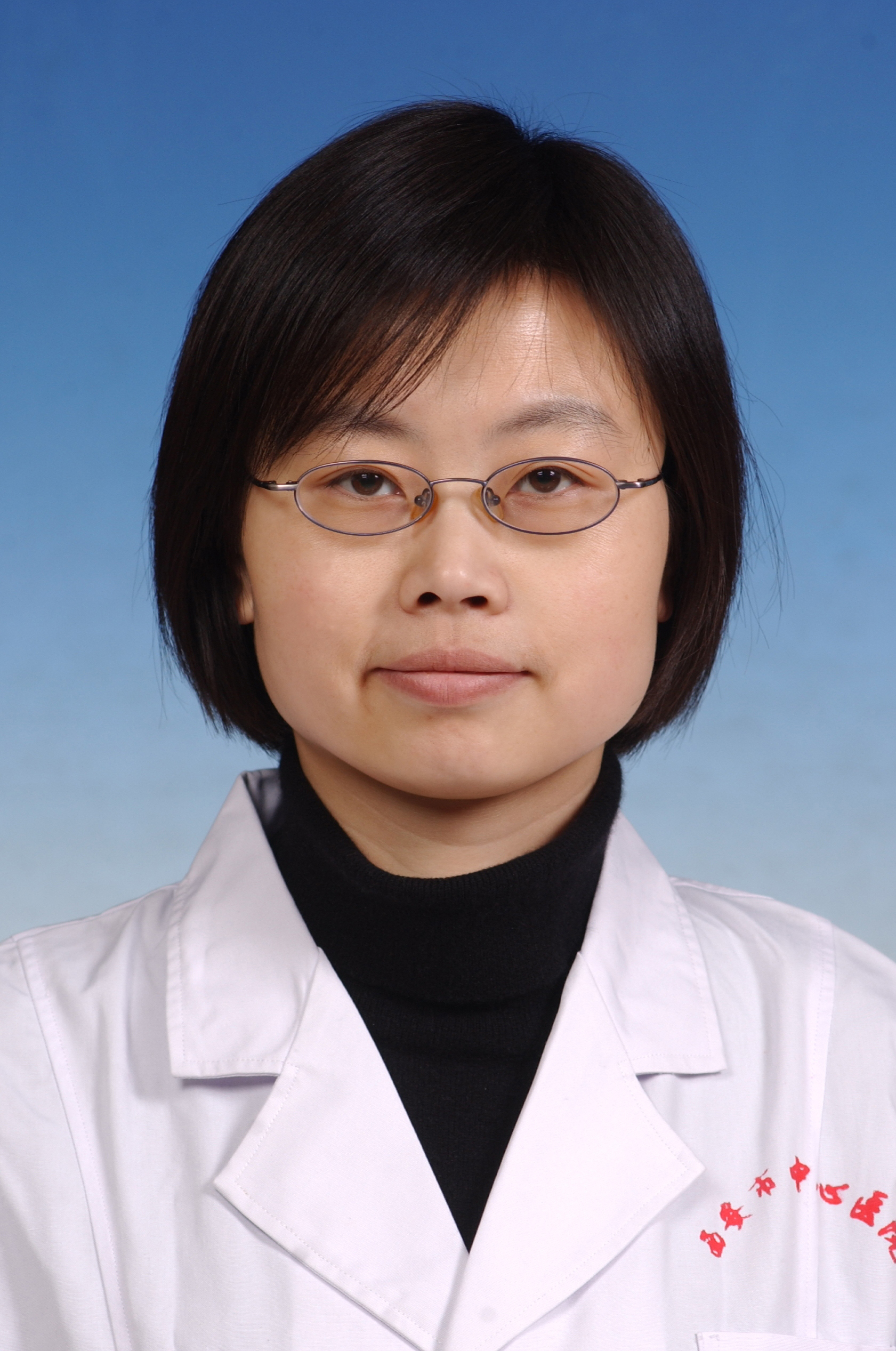 闫媛 　 职称：副主任医师