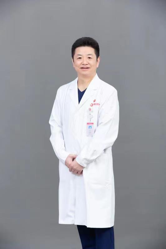 西安高新医院心血管病医院院长、心血管内科主任栾荣华教授