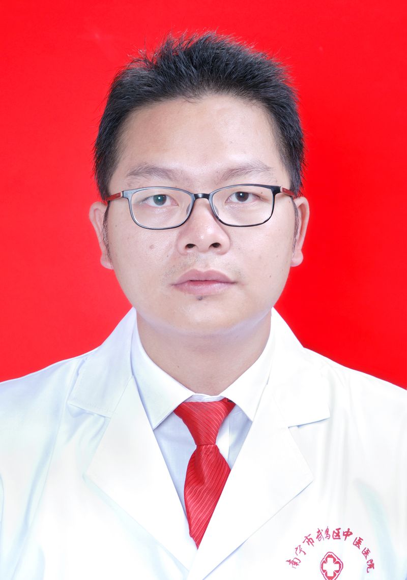 石春光副主任医师