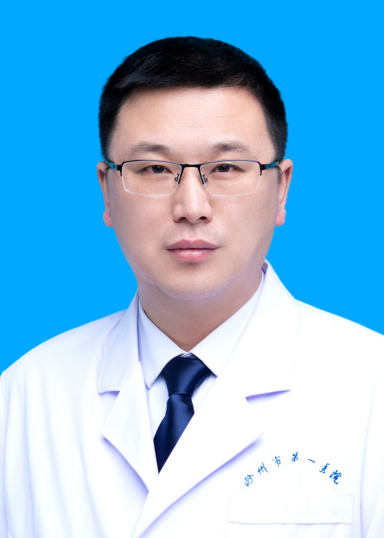 甲状腺乳腺外科张波