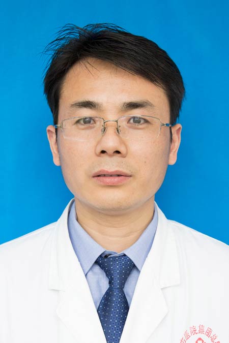 孟云