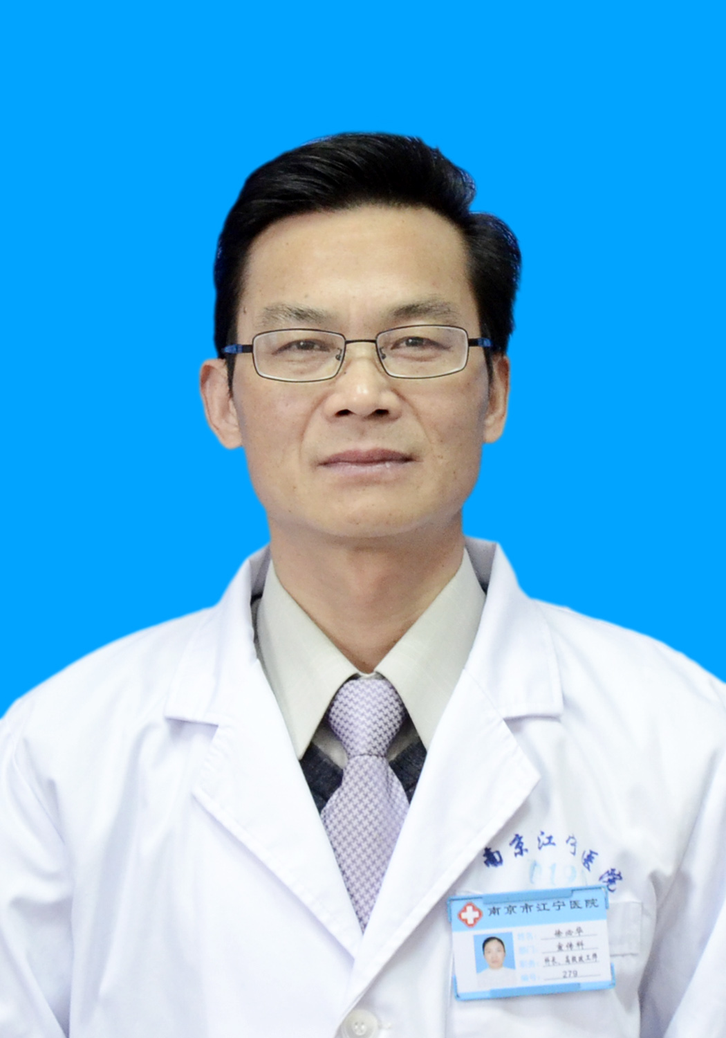 张国龙