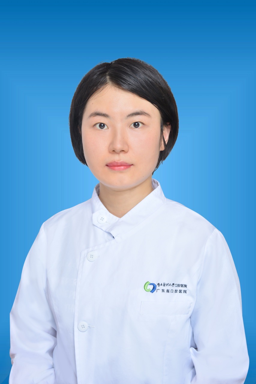 杨华梅                住院医师...