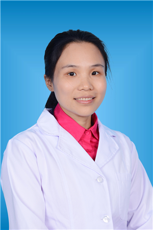 何意静                医师...