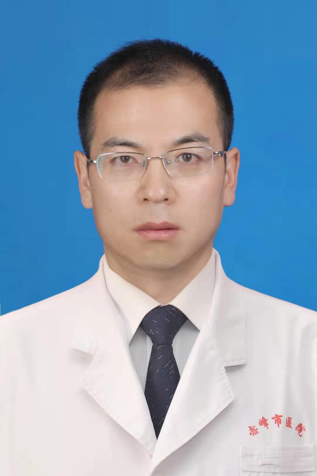 副主任医师-李国利