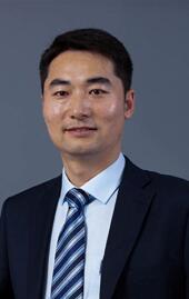 李进中（胸外科泌尿外科）