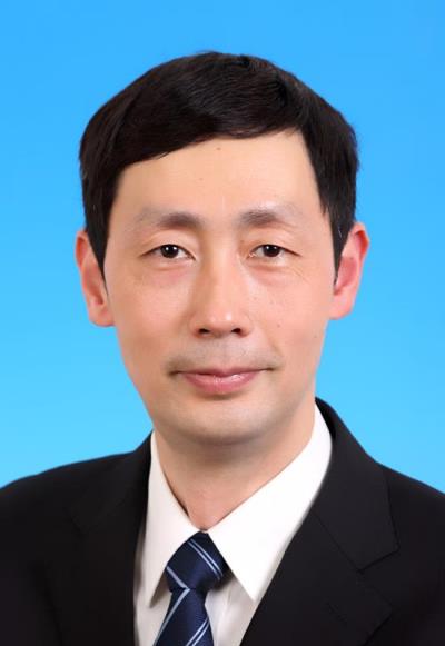 吴靖平