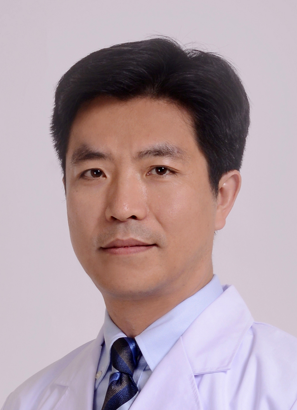 董强泌尿外科学科主任